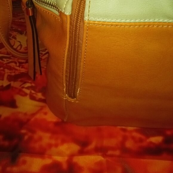 SIMPLY NOELLE GREEN AND BROWN DRAWSTRING DUFFEL SHOULDER HANDBAG - Picture 6 of 10